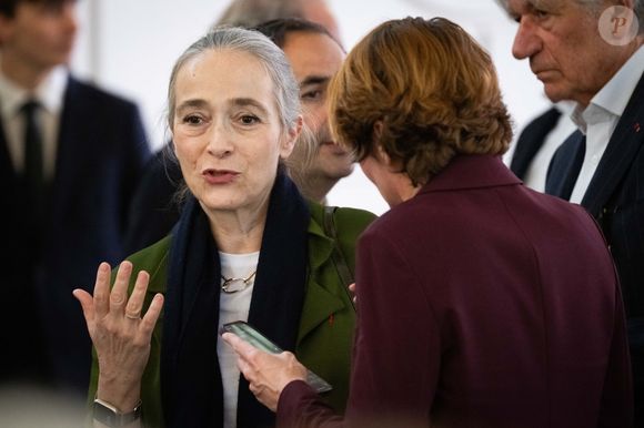 On ne le saura pas tout de suite mais une chose est sûre
Delphine Ernotte, directrice générale de France Télévisions  avec Caroline Fourest, journaliste, lors de la remise du prix Jean Pierre-Bloch de  la LICRA, à l Elysée, le 2 avril 2025.  © Eric Tschaen / pool / Bestimage