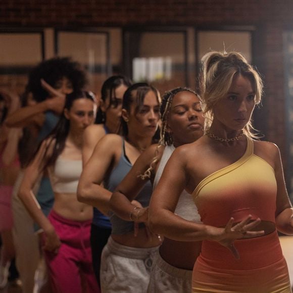 Son personnage, ambiance sur le tournage, ses autres projets... Michaël Cohen se livre.

Image officielle de la nouvelle série de TF1, "Tout pour la lumière".