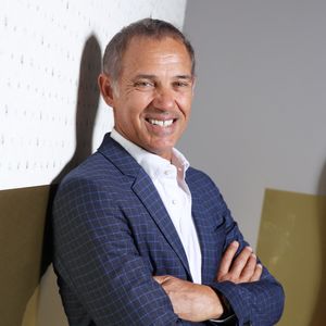 Exclusif - Paul Belmondo lors d'une séance photo au Festival du Cinéma Francais et de la gastronomie d'Aix-Les-Bains, France, le 6 juin 2025. © Denis Guignebourg/Bestimage