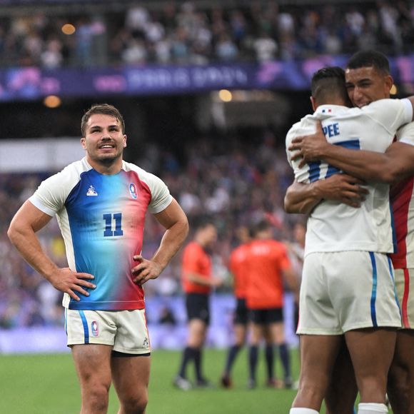 Un an jour pour jour après cet exploit, Antoine Dupont n’a pu s’empêcher de revenir sur ce moment d’anthologie via une publication Instagram.

Antoine Dupont de France (11) - Action pendant la finale olympique de rugby à 7 entre la France et Fidji au Stade de France à Saint-Denis, au nord de Paris, le 27 juillet 2024. Photo by Eliot Blondet/ABACAPRESS.COM