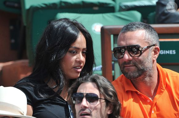 Amel Bent et son ami Patrick Antonelli - People aux Internationaux de France de tennis de Roland Garros à Paris, le 5 juin 2014.