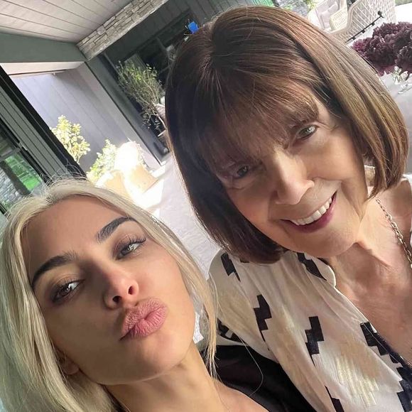 Kim Kardashian a rendu hommage à sa grand-mère sur Instagram