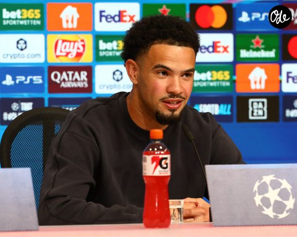 Âgé de 20 ans, il est le plus jeune joueur sélectionné par Didier Deschamps pour cette Coupe du monde.

Warren Zaïre-Emery, du Paris Saint-Germain, lors de la conférence de presse à la veille du match retour des demi-finales de la Ligue des champions de l'UEFA 2025/26 contre le Bayern Munich à l'Allianz Arena de Munich, en Allemagne, le 5 mai 2026.

© Mickael Chavet/ZUMA Press Wire / Bestimage