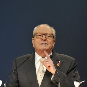 Jean-Marie Le Pen, président du Front national (FN), lors de l'ouverture du 14ème congrès du Front national au Palais des Congrès de Tours le 15 janvier 2011. Légende locale Jean-Marie Le Pen. Photo par Edouard Bernaux/ABACAPRESS.COM