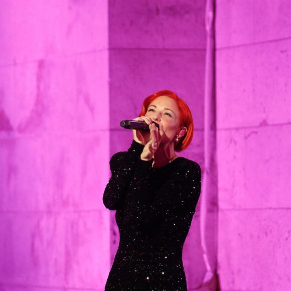 Une soirée thématique a été consacrée à l'entretien de mémoires de toutes les générations, dans un contexte géopolitique mondial marqué par différentes guerres et conflits. 

Exclusif - Natasha St-Pier - Emission "Le concert pour la paix" sur les Champs-Elysées à Paris, retransmis en direct sur France 2, le 8 mai 2025. © Christophe Clovis - Pierre Perusseau / Bestimage