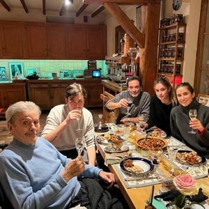 Alain Delon en famille pour Noël à Douchy en 2023
