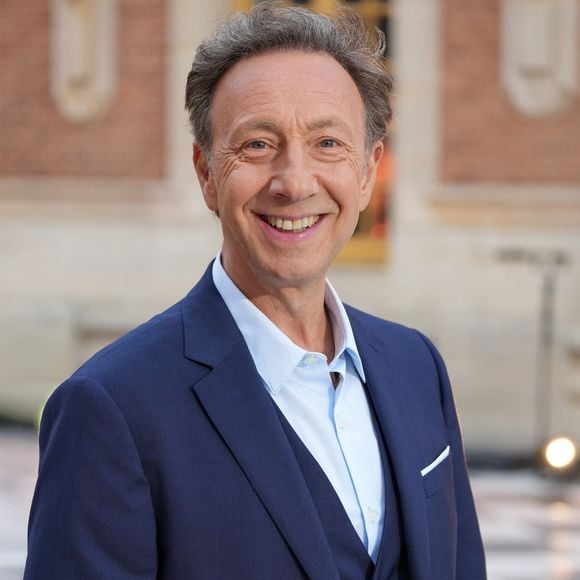 Exclusif - Stéphane Bern lors de l'enregistrement de l'émission "Versailles en fêtes" diffusée le 5 septembre 2026 sur France 2, à Versailles, France, le 31 août 2026. © Anne-Sophie Guebey/Bestimage