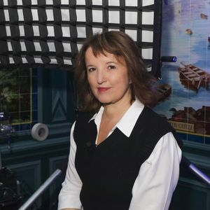 Anne Roumanoff s'est confiée sur la chirurgie esthétique dans l'émission Les Grosses Têtes.

Exclusif - Anne Roumanoff - Backstage - Enregistrement de l'émission "L'Invitation". © Jack Tribeca / Bestimage