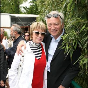 Et puis, le reste de la décoration était plutôt chaleureuse. Comme le soulignent nos confrères, Laurent Boyer et Alice Dona remplissaient leurs pièces de malles anciennes, des coussins colorés et de peluches loufoques... Il y régnait ainsi "une ambiance joyeuse".
Alice Dona et Laurent Boyer - Roland Garros 2010