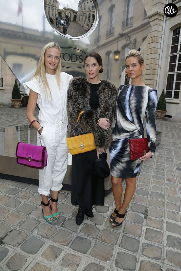 Finalement, la Safer a retenu le projet porté par Joséphine Duffau-Lagarrosse, héritière du domaine, avec le soutien financier de Prisca Courtin-Clarins. 

Virginie, Prisca et Jenna Courtin-Clarins - Présentation de la collection « Signature » de Tod's à l'ambassade d'Italie à Paris pendant la Fashion Week.
Le 1er octobre 2012. OLIVIER BORDE / BESTIMAGE