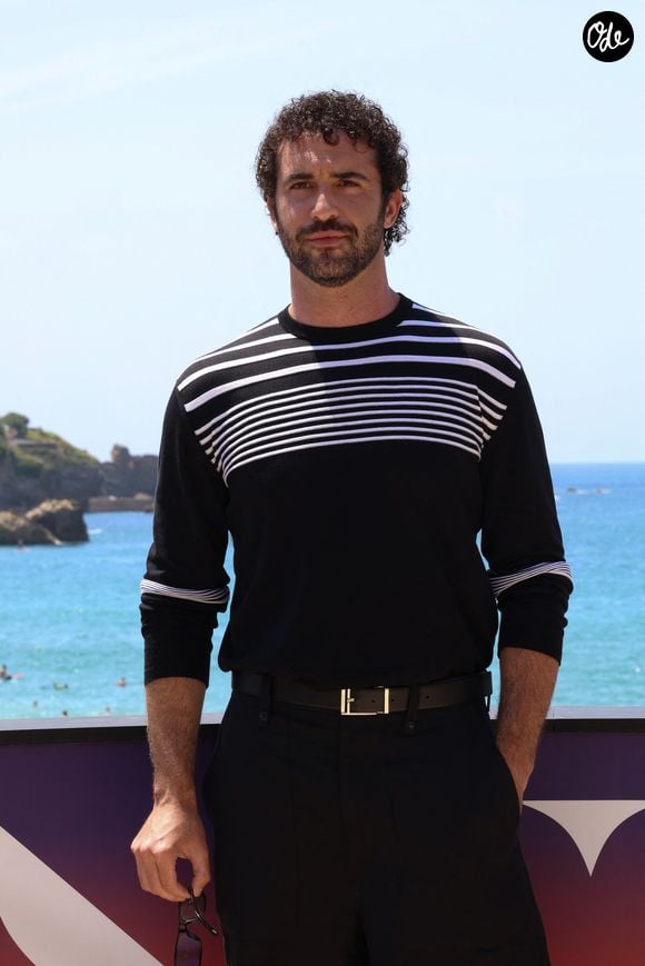 Jordan Firstman à l'Hôtel du Palais à Biarritz au photocall du 4ème Biarritz Film Festival - Nouvelles Vagues 2026 au théâtre de la Gare du Midi à Biarritz, le 27 juin 2026. © Jean-Marc Lhomer / Bestimage