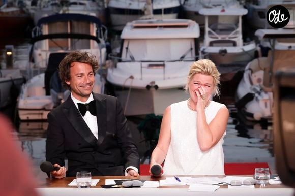 Exclusif - Bertrand Chameroy, Anne-Elisabeth Lemoine, sur le plateau de l'émission "C à vous" lors du 78ème Festival International du Film de Cannes, France, le 23 mai 2025. © Jack Tribeca/Bestimage