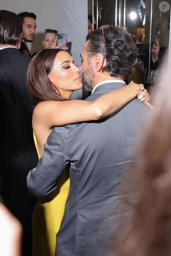 Eva Longoria et son mari José Antonio Bastón à l'hôtel Martinez à Cannes. Photo par Backgrid USA / Bestimage