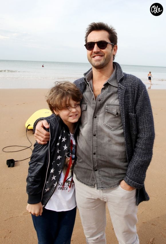 Ce dernier est le fruit de l'ancienne union de l'actrice avec le comédien Frédéric Diefenthal

Exclusif - Frédéric Diefenthal et son fils Gabriel, 11 ans (qu'il a eu avec Gwendoline Hamon dont il est séparé) - L'acteur français Frédéric Diefenthal est le parrain des championnats de France de surf qui se déroulent du 17 au 26 octobre 2015 à Biarritz.
Crédit : Patrick Bernard - Christophe de Prada / Bestimage