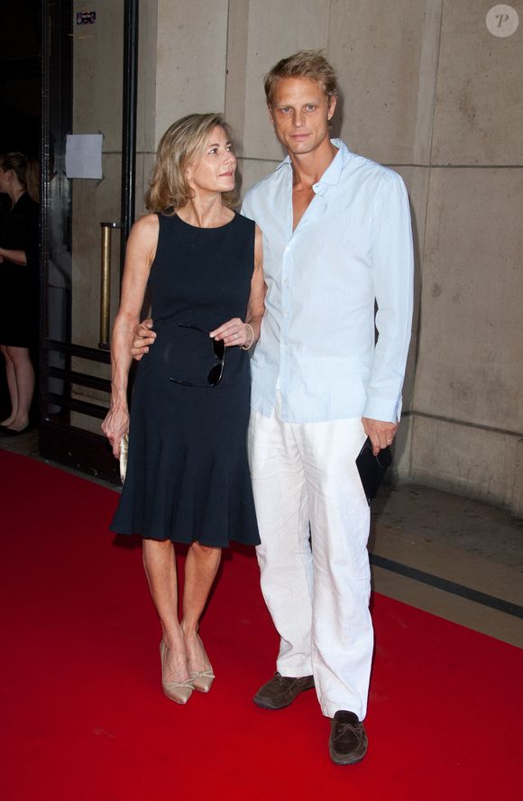 Claire Chazal et Arnaud Lemaire arrivent à la présentation de la collection Haute-Couture Automne-Hiver 2011-2012 de Giorgio Armani qui s'est tenue au Théâtre National de Chaillot à Paris, France, le 5 juillet 2011. Photo de Nicolas Genin/ABACAPRESS.COM