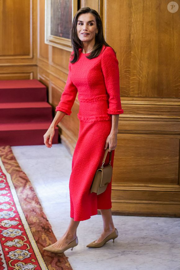 La reine Letizia d'Espagne, le roi Felipe d'Espagne. La princesse Leonor, la princesse Sofia assistent aux audiences royales pour les prix Princesse des Asturies à l'hôtel reconquista le 25 octobre 2024 à Madrid, Espagne par Archie Andrews/ABACAPRESS.COM