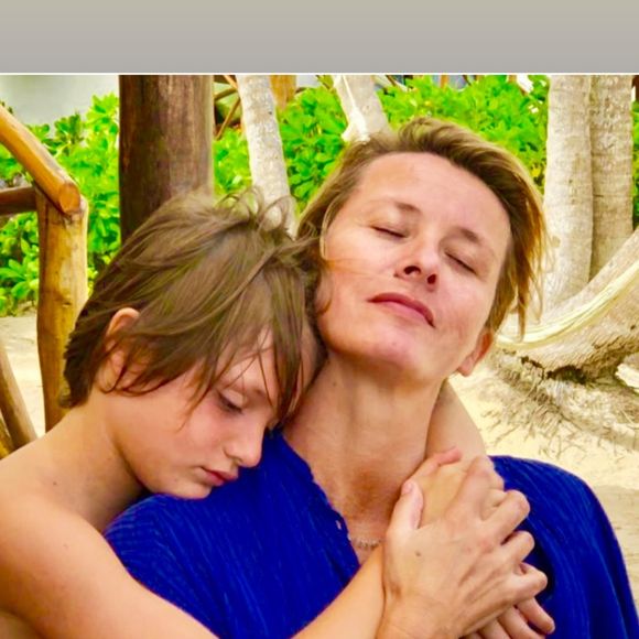 Sarah Poniatoswki a adressé à son fils une belle déclaration sur le réseau social, postant au passage plusieurs story sur lesquelles mère et fils apparaissent 

Sarah Poniatowski et Milo