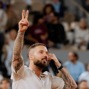 Matt Pokora chanteur de France chante lors de la soirée "Gael & Friends" de la 4ème journée de qualification de Roland-Garros. © Pauline Figuet/Sport Press Photo via ZUMA Press/Bestimage