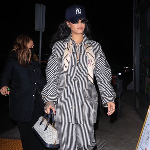 Rihanna et son compagnon Asap Rocky font des achats dans un supermarché avec leur fils Rza à West Hollywood le 16 décembre 2024. Photo : Backgrid USA / Bestimage
