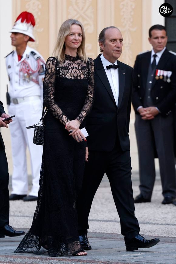 Longtemps retardé par des recours et des difficultés administratives, le projet de réhabilitation semble désormais sur de bons rails. 

Delphine Arnault et son compagnon Xavier Niel arrivant au dîner d'état en l'honneur de la visite du couple présidentiel français au palais princier à Monaco le 7 juin 2025.

© Ludovic Marin / Pool / Bestimage