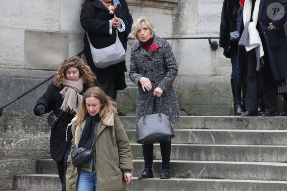 Evelyne Dheliat arrive à la cérémonie d'enterrement de Catherine Laborde à l'église Saint-Roch à Paris, France, le 6 février 2025. L'emblématique présentatrice météo de TF1 est décédée le 28 janvier 2025 à l'âge de 73 ans, des suites d'une démence à corps de Lewy, une maladie neurodégénérative dont Catherine Laborde souffrait depuis 2014. Photo by Nasser Berzane/ABACAPRESS.COM