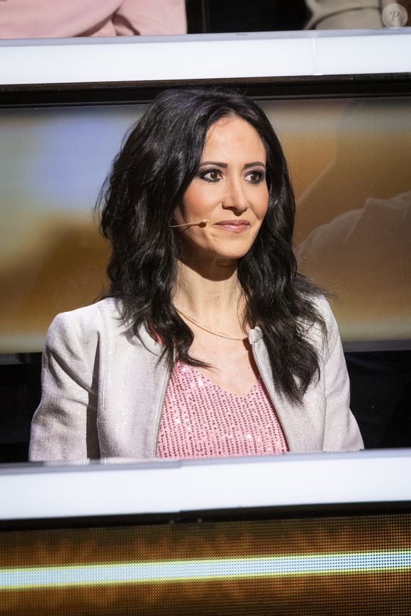 Exclusif - Fabienne Carat lors de l'enregistrement de l'émission "100% logique" présentée par C. Feraud et qui sera diffusée le 11 octobre 2025 au Studio du Lendit à Saint-Denis, France, le 8 mars 2025. © Cyril Moreau/Bestimage