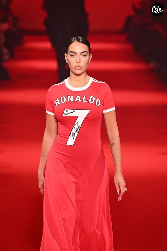 Georgina Rodriguez au défilé Vetements mode femme automne / hiver 2024-2025 lors de la Fashion Week de Paris (PFW), au Pavillon Cambon, France, le 1er mars 2024.

Agence / Bestimage