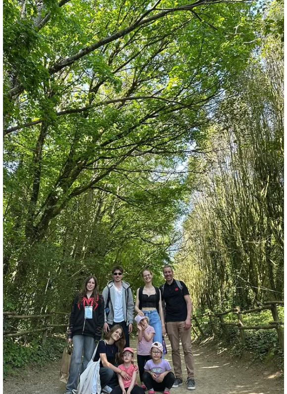 Céline et Clément Baudrand (Familles nombreuses) à la tête d'une tribu recomposée de huit enfants. Capture Instagram
