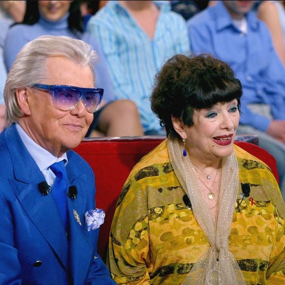 Michou et Micheline Dax lors de l'enregistrement de l'émission "Vivement Dimanche : spécial Michou". © Jean-Jacques Datchary/ABACA. 57039-7. Paris-France, 10 mars 2004