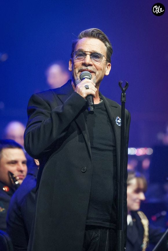 Avant ses concerts, il mange des pâtes et fait du sport

Le chanteur Florent Pagny se produit lors d'un concert de bienfaisance, « Sentinelles d’Un Soir », organisé par le gouverneur militaire de Paris au profit des Bleuets de France, des soldats blessés et des victimes du terrorisme, à la Salle Pleyel à Paris, en France, le 30 mai 2024. Photo de David Boyer/ABACAPRESS.COM