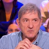 "C'est un truc que j'ai trouvé brutal" : Yves Calvi sans filtre sur son éviction de BFMTV et de la matinale de RTL