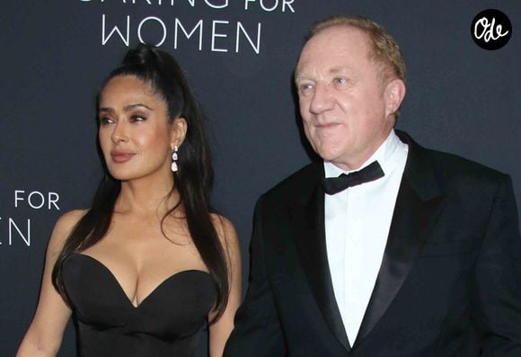 Salma Hayek et François-Henri Pinault lors du quatrième dîner annuel « Caring for Women » de la Fondation Kering, au restaurant The Pool, le 11 septembre 2025 à New York. © PPS/Bestimage