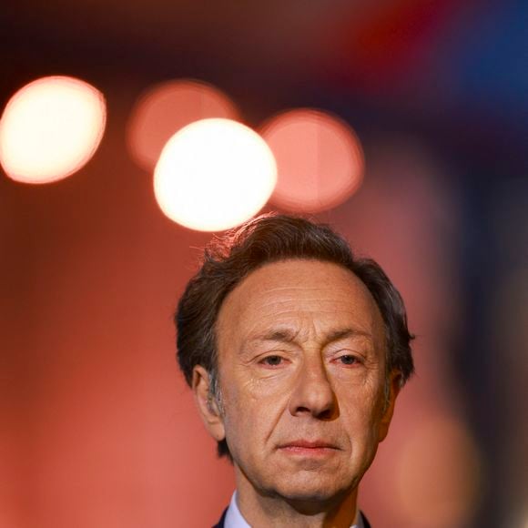 Exclusif - Stéphane Bern - Emission "Le concert pour la paix" sur les Champs-Elysées à Paris, retransmis en direct sur France 2, le 8 mai 2025. © Christophe Clovis - Pierre Perusseau / Bestimage