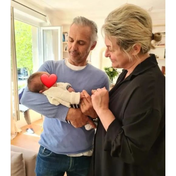 Le petit Vahé Belmondo fait le bonheur de ses parents, Alessandro et Méliné, comme de ses grands parents, Paul et Luana. @ Instagram / Méliné Ristiguian