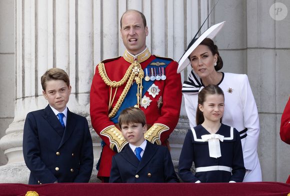 Une ancienne nounou a révélé de quoi étaient faites les heures précédant l'extinction des feux

Le prince et la princesse de Galles, et leurs enfants, le prince George, le prince Louis et la princesse Charlotte, lors de la montée des couleurs à Londres, au Royaume-Uni, le 15 juin 2024. Photo par Richard Pohle/The Times/News Licensing/ABACAPRESS.COM
