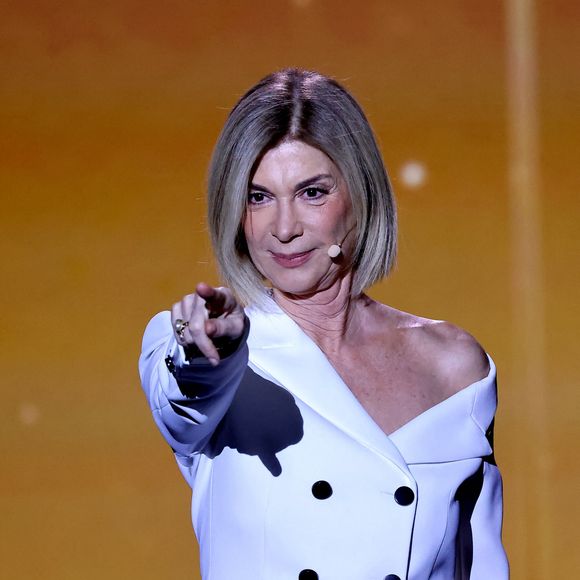 Exclusif - Michele Laroque lors de l'enregistrement de l'émission "La chanson secrète N°14", présentée par N.Aliagas et diffusée le 26 décembre sur TF1, consacrée à Michele Laroque et Kad Merad à Paris le 9 décembre 2025. © Jacovides-Moreau/Bestimage