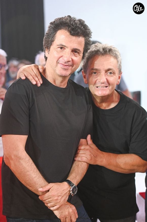 David & Jonathan lors de l'enregistrement de l'émission Vivement dimanche spéciale Voyages au studio Rive gauche, présentée par M.Drucker, diffusée sur France 3 le 28 juin 2026, à Paris, France, le 28 mai 2026. © Guillaume Gaffiot/Bestimage