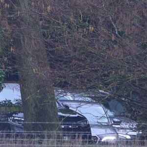 L'interpellation s'est déroulée ce jeudi 19 février.

Andrew Mountbatten Windsor arrêté à son domicile de Sandringham, le jour de son 66ème anniversaire, pour soupçons de "faute dans l'exercice de fonctions officielles" dans le cadre de l'affaire Epstein, le 19 février 2026. L'ex prince fait l'objet d'une enquête pour ses liens avec le défunt pédocriminel, avec qui il aurait partagé des documents confidentiels du gouvernement.

Mirrorpix / Bestimage