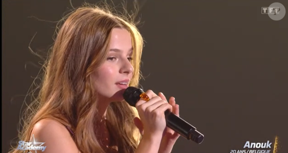 Elle étudie le droit

Anouk lors du lancement de la 13e saison de la "Star Academy" sur TF1. Le 18 octobre 2025