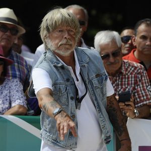 Le chanteur Renaud - Tournoi de pétanque Grand Prix des Personnalités d 'Isle sur la Sorgue dans le Vaucluse (84) le 24 juin 2017
© Eric Etten / Bestimage