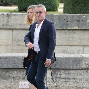 Exclusif - Christophe Dechavanne et sa compagne Elena Foïs - People arrive à la cérémonie d'hommage national à Jean-Paul Belmondo à l'Hôtel des Invalides à Paris le 9 septembre 2021
© Panoramic / Bestimage