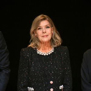 C'est un deuil douloureux auquel une partie de la famille princière de Monaco doit faire face. 

Exclusif - La princesse Caroline de Hanovre (La princesse a troqué sa chevelure argenté contre un blond cendré) lors de la cérémonie de proclamation de l'édition 2024 des Prix de la Fondation Prince Pierre à l'opéra Garnier à Monaco. 
© Bruno Bebert / Bestimage