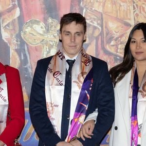 “Ce sera probablement l’année prochaine. C’est Pauline (soeur de Louis, ndlr) qui sera la marraine, et Vincent, le meilleur ami de Louis, le parrain" a révélé Marie Ducruet dans "Gala"

La princesse Stéphanie de Monaco, Louis Ducruet et sa femme Marie (enceinte) - Arrivées lors du 45ème Festival International du Cirque de Monte Carlo sous le chapiteau Fontvieille à Monaco le 20 janvier 2023. © Olivier Huitel/Pool/Bestimage