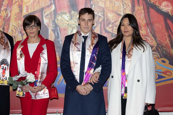 “Ce sera probablement l’année prochaine. C’est Pauline (soeur de Louis, ndlr) qui sera la marraine, et Vincent, le meilleur ami de Louis, le parrain" a révélé Marie Ducruet dans "Gala"

La princesse Stéphanie de Monaco, Louis Ducruet et sa femme Marie (enceinte) - Arrivées lors du 45ème Festival International du Cirque de Monte Carlo sous le chapiteau Fontvieille à Monaco le 20 janvier 2023. © Olivier Huitel/Pool/Bestimage
