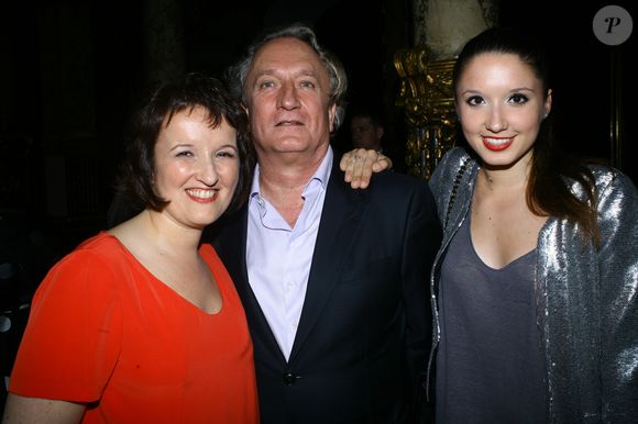 Anne Roumanoff avec Philippe Vaillant et leur fille Alice Vaillant lors de l'inauguration de la statue de cire d'Anne Roumanoff au musee Grevin a Paris le 10 juin 2013. © Jlppa / Bestimage