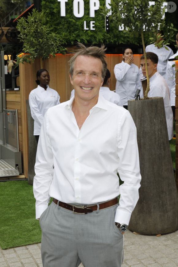 Très admiratif, le célèbre présentateur ne tarit pas d'éloges sur le talent indéniable de sa fille.

Exclusif - Stéphane Rotenberg - Ouverture du premier restaurant "Top Chef" Le Bistrot à Suresnes le 7 juillet 2022. Le groupe M6 et S. Rotenberg, en collaboration avec Les Bistrots Pas Parisiens ont ouvert ce Bistrot Top Chef à Suresnes, d'une capacité de 100 places.
 © Marc Ausset-Lacroix/Bestimage
