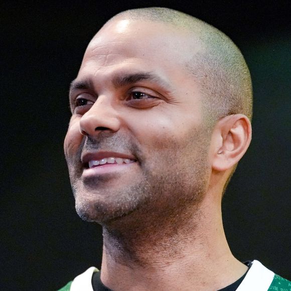 Le basketteur a vécu une belle histoire d'amour avec Eva Longoria rencontrée en 2004. 

Tony Parker avant le match Lyon-Villeurbanne vs Zalgiris Kaunas, Turkish Airlines Euroleague à l’Astroballe de Villeurbanne, le 27/03/2025. © Sandrine Thesillat / PsNewz / Bestimage