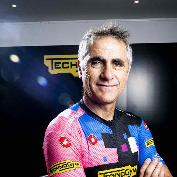 Présentation du vélo d'appartement Technogym Ride par Laurent Jalabert à Paris le 17 mai 2022. (JB Autissier / Panoramic / Bestimage).