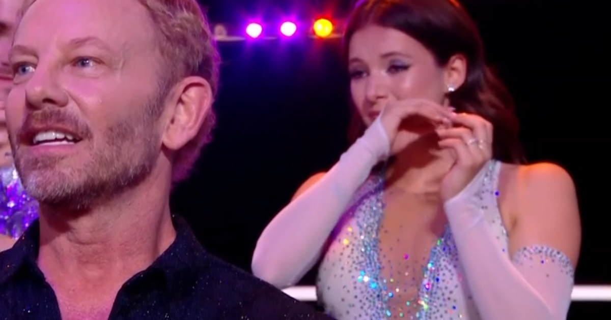 Danse avec les stars 2026 : Elsa Bois perd ses moyens face à Laure Manaudou, lors du premier prime de la saison