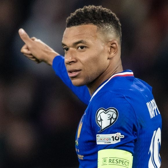 Kylian Mbappé (Blessé) lors du match de football de qualification pour la coupe du monde 2026 opposant la France à Azerbaïdjan (3-0) au Parc des Princes à Paris, France, le 10 àctobre 2025. © Cyril Moreau/Bestimage